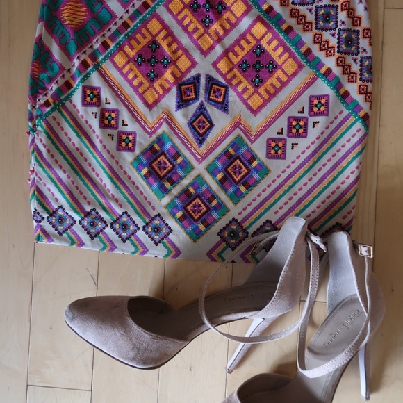 RAMPAGE Mini Patterned Beaded Skirt Size Small - Picture 3 of 3